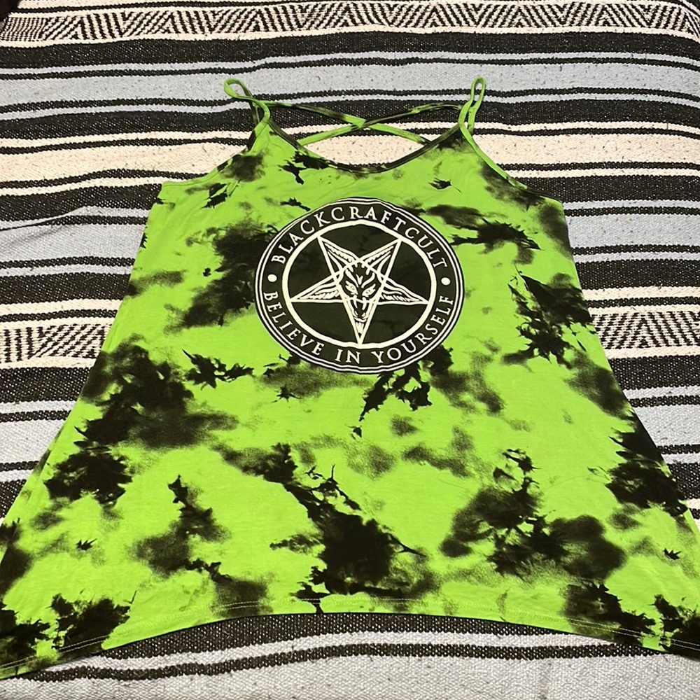 Blackcraft lime green strappy flare fit tank top size L